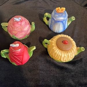 Avon mini flower teapot collection